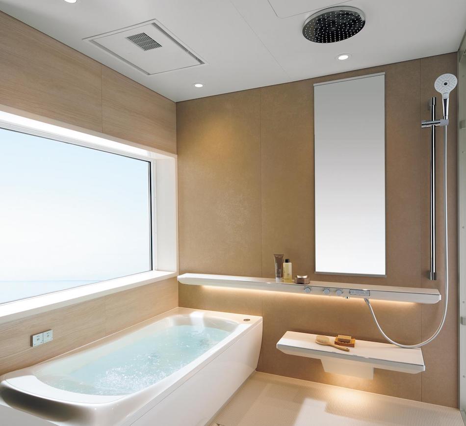 リフォーム後の綺麗な浴室の画像です